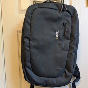 Incase Backpack Laptop Carry with Pockets
